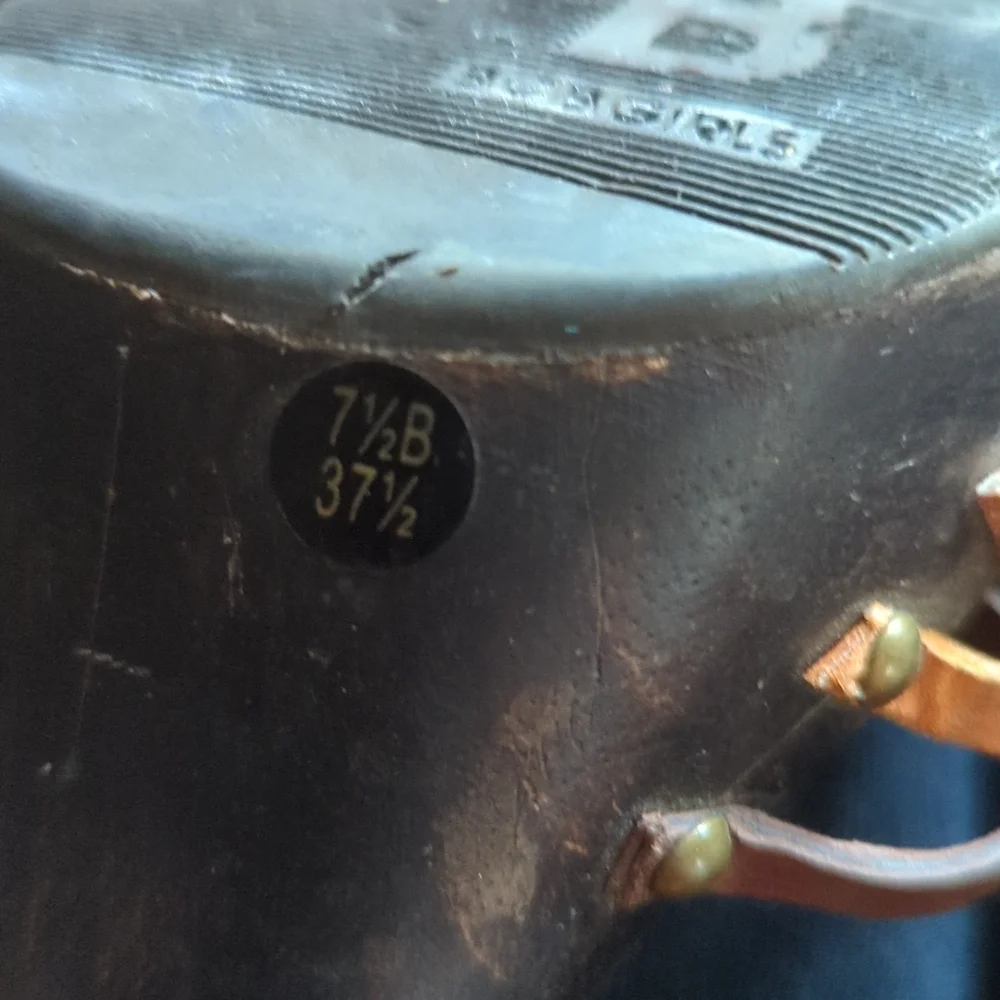 BCBGirls Shoes Wooden T-strap Block Heel Size 7 1/2 - Picture 7 of 9